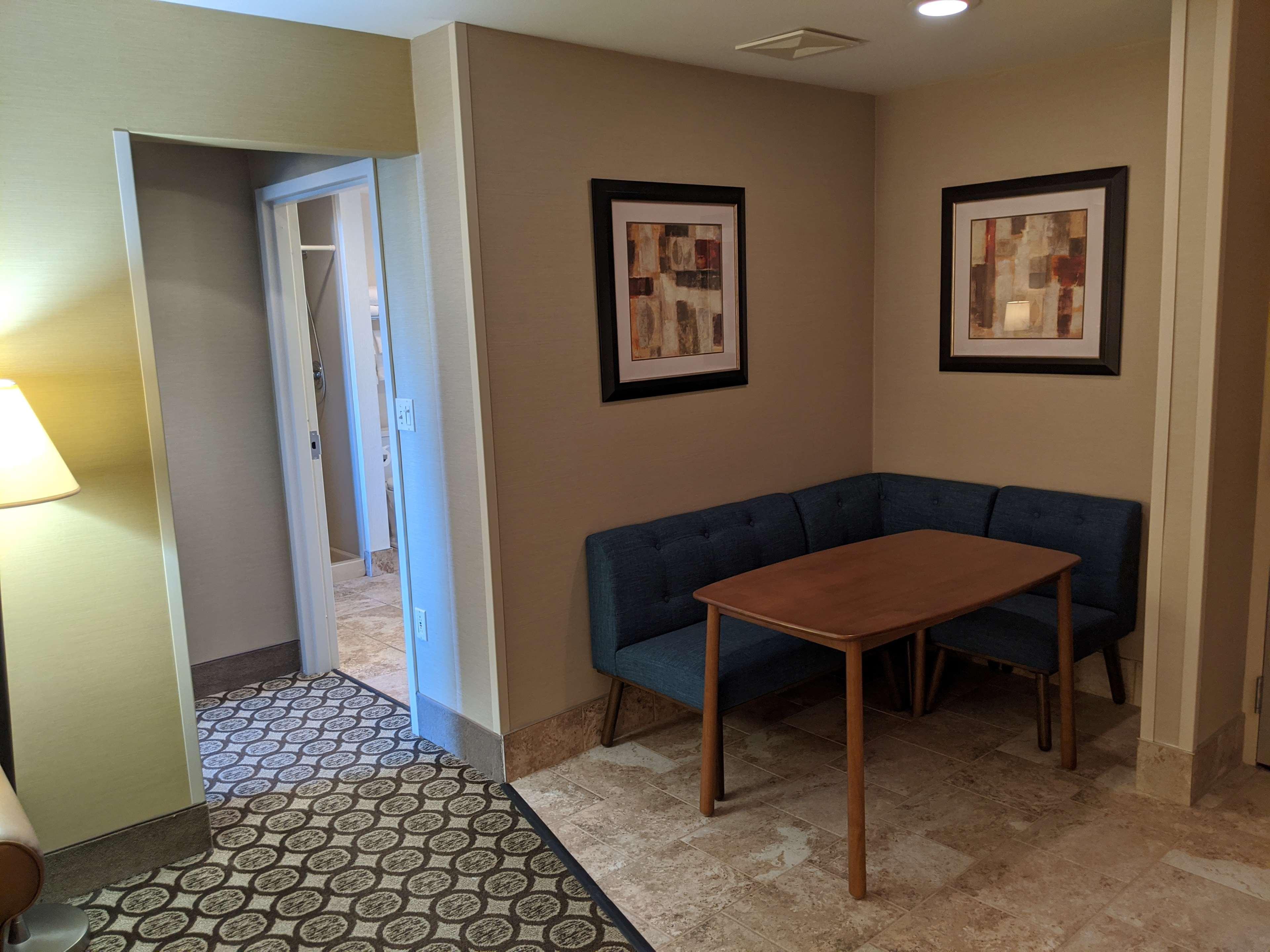 Best Western Plus Inntowner ماديسون المظهر الخارجي الصورة
