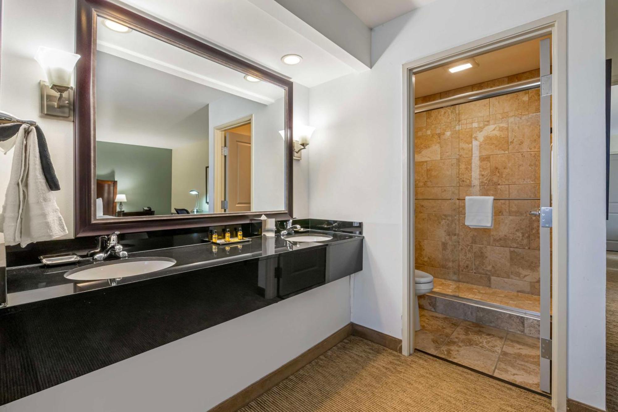 Best Western Plus Inntowner ماديسون المظهر الخارجي الصورة