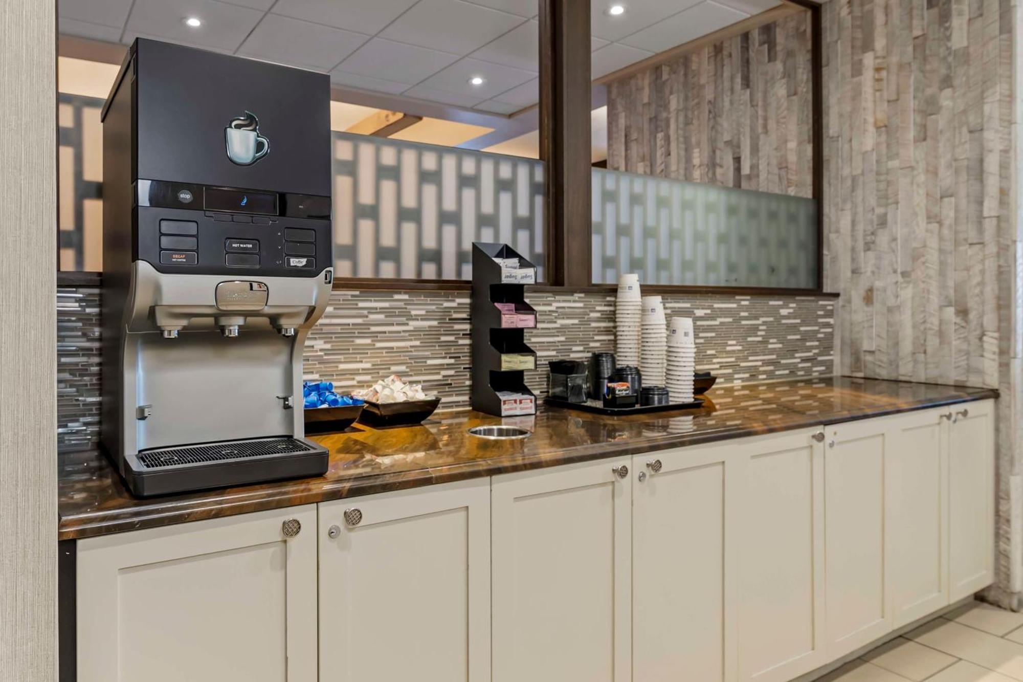 Best Western Plus Inntowner ماديسون المظهر الخارجي الصورة